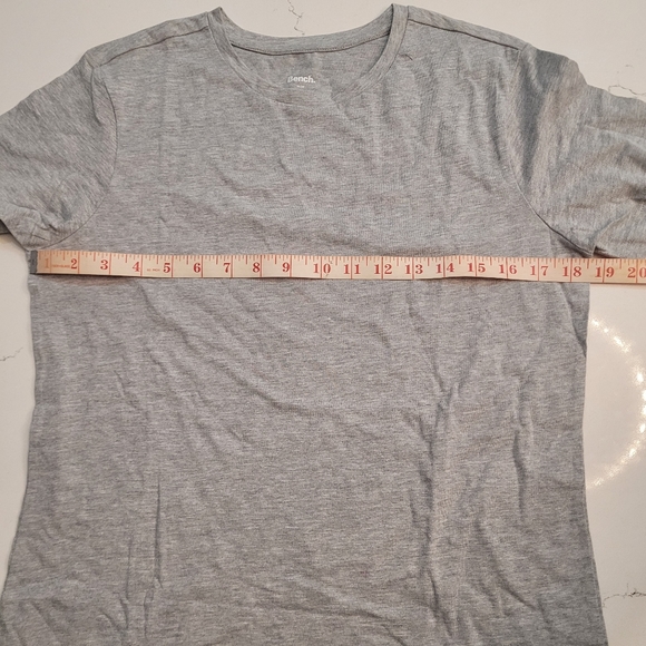 Bench Tee-Shirt - Women's size Medium - Picture 8 of 8